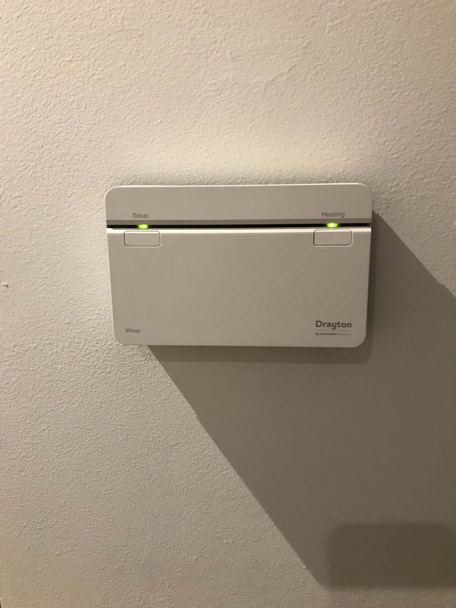 RomaElectrical's tweet image. @DraytonHeating @SchneiderUK just installed our first Wiser home heating controller #automation #energysaving #9network