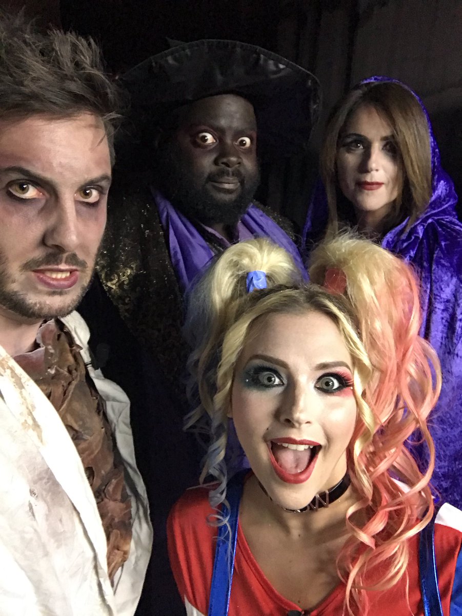 MaximeGueny's tweet photo. Happy #Halloween @TPMP https://t.co/4gswSKeeP2