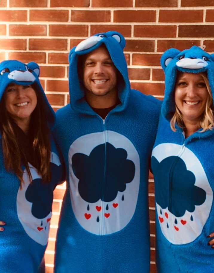 D45Ardmore's tweet photo. @D45Ardmore cares! #GrumpyBears #HappyHalloween from #TeamArdmore @GebFITAdmore @RegLeeberg17 @JenBladek45 https://t.co/uFbaozE91K