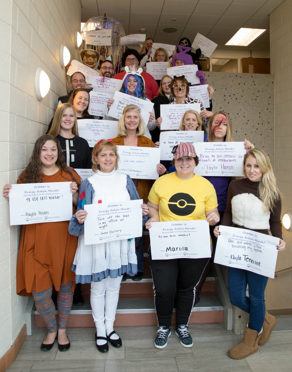 uwsphousing's tweet photo. Res Living staff celebrates Energy Awareness month AND #Halloween! #UWSP #keepledge @UWSPEENA
@SustainableUWSP https://t.co/pGs4EAsgJn