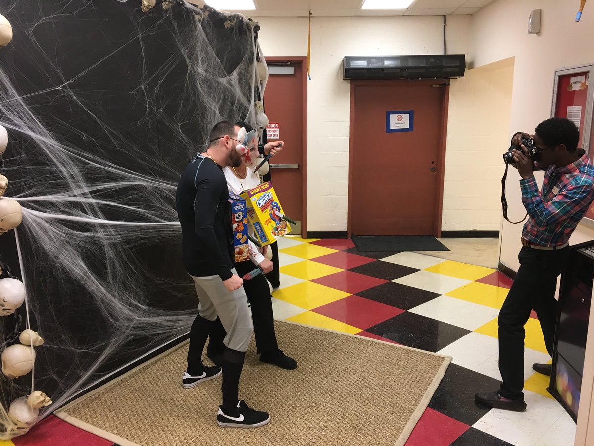 TeamCocoCreek's tweet photo. @TeamCocoCreek keeps things FUN by celebrating our Team Members Halloween Spirit. @TeamSemGaming https://t.co/u5xq37wbqh