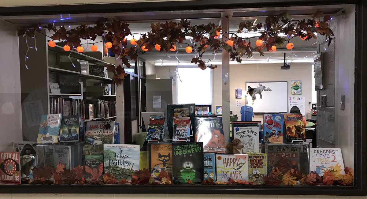 usetobeshipp's tweet photo. A huge thank you to Britton family’s for supporting our book fair, a sample of what we were able to purchase. https://t.co/harq9ZjTmz