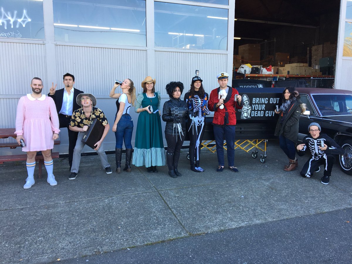RogueAles's tweet photo. We’ve got our A-Team out with @theroguedeadguy in Portland today. Look out for these Rogues. #31DaysofDeadGuy https://t.co/7b4zqnt1Hn