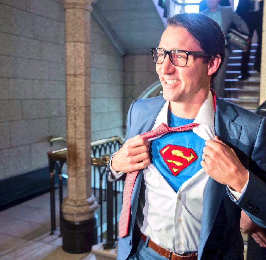 ToddCTV's tweet photo. Prime Minister Justin Trudeau enters Parliament as Clark Kent/Superman for #Halloween #JustinTrudeau #Canada #cdnpoli https://t.co/9xacMN9F3F