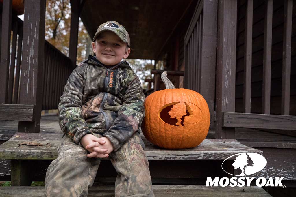 MossyOak's tweet photo. Happy Halloween from Mossy Oak! Where camo is our uniform, not our costume. #itsanobsession https://t.co/P7heC3Mcgt