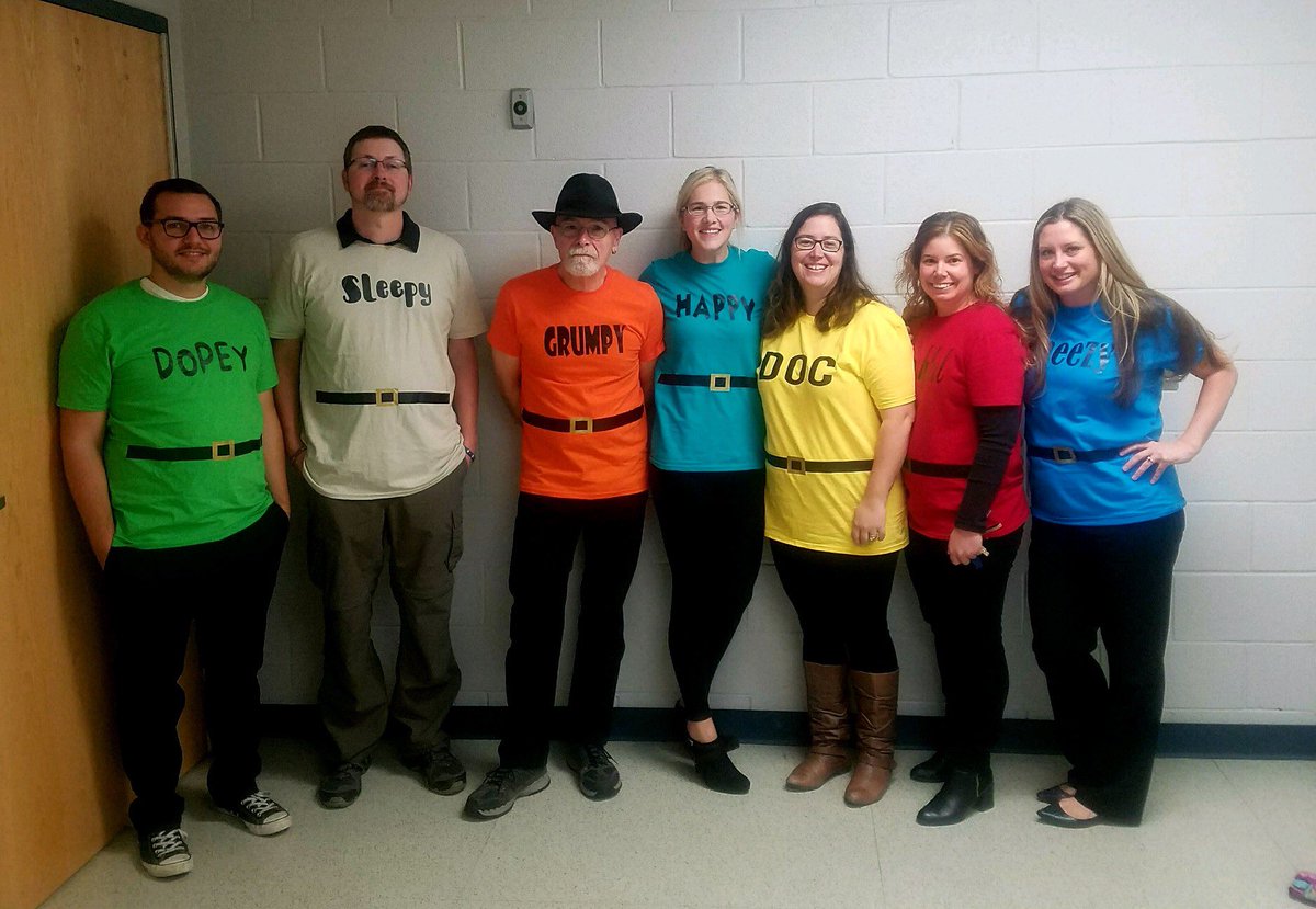 SkrupsEnglish's tweet photo. Hi ho, hi ho, the best department I know. #allinorintheway #mydepartmentisbetterthanyours #phsenglish https://t.co/TTs6CvykcN