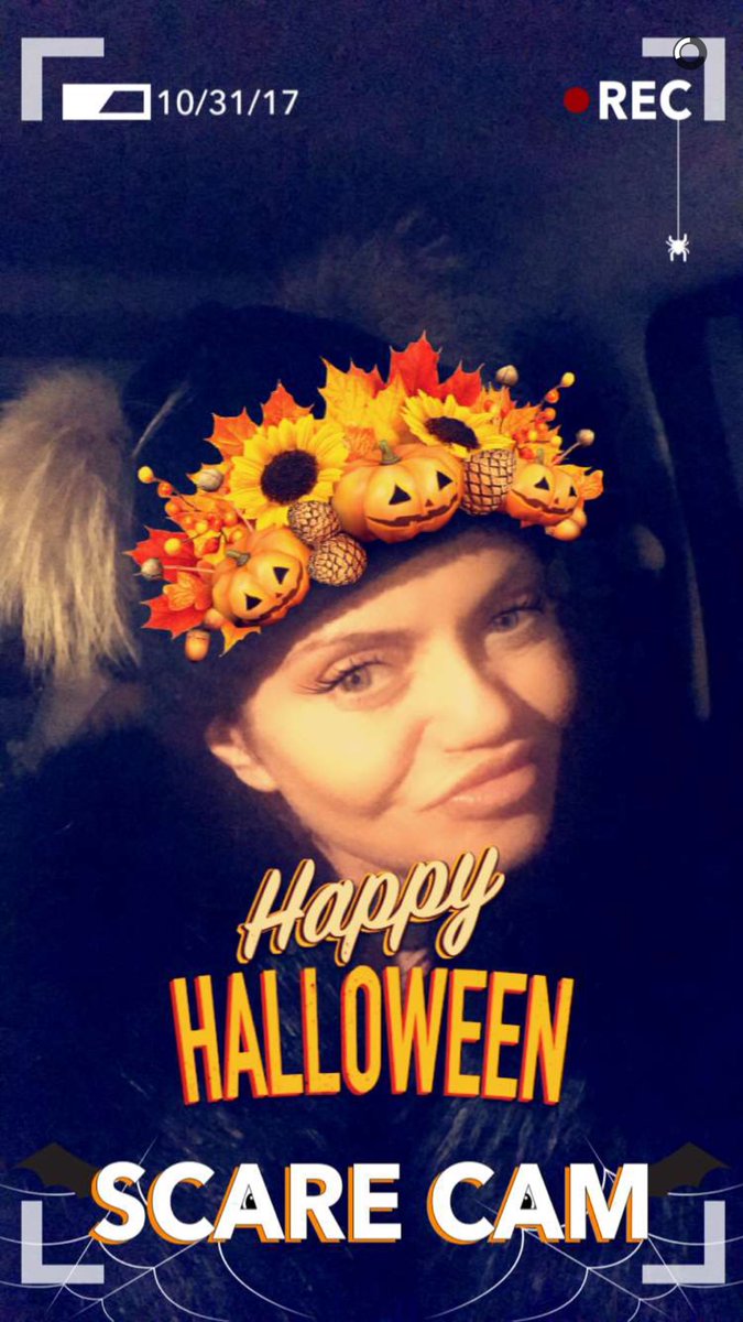 Westys_Army's tweet photo. Happy Halloween 🎃😘 love Danni &amp; Westys Army 😘 https://t.co/xvh1JI77E9