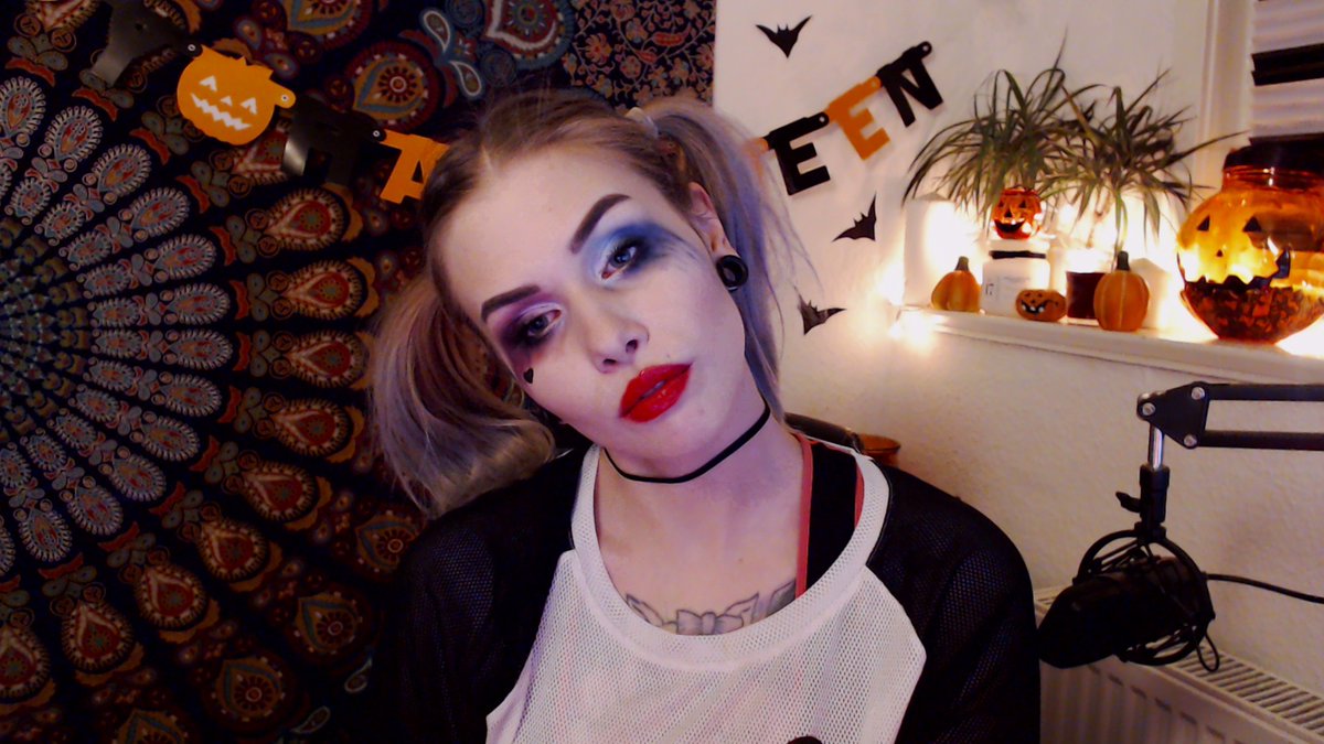 bbyfirefly's tweet photo. Live auf https://t.co/wBba5NJVEm mit @DeadByBHVR https://t.co/1f3kpKu8up