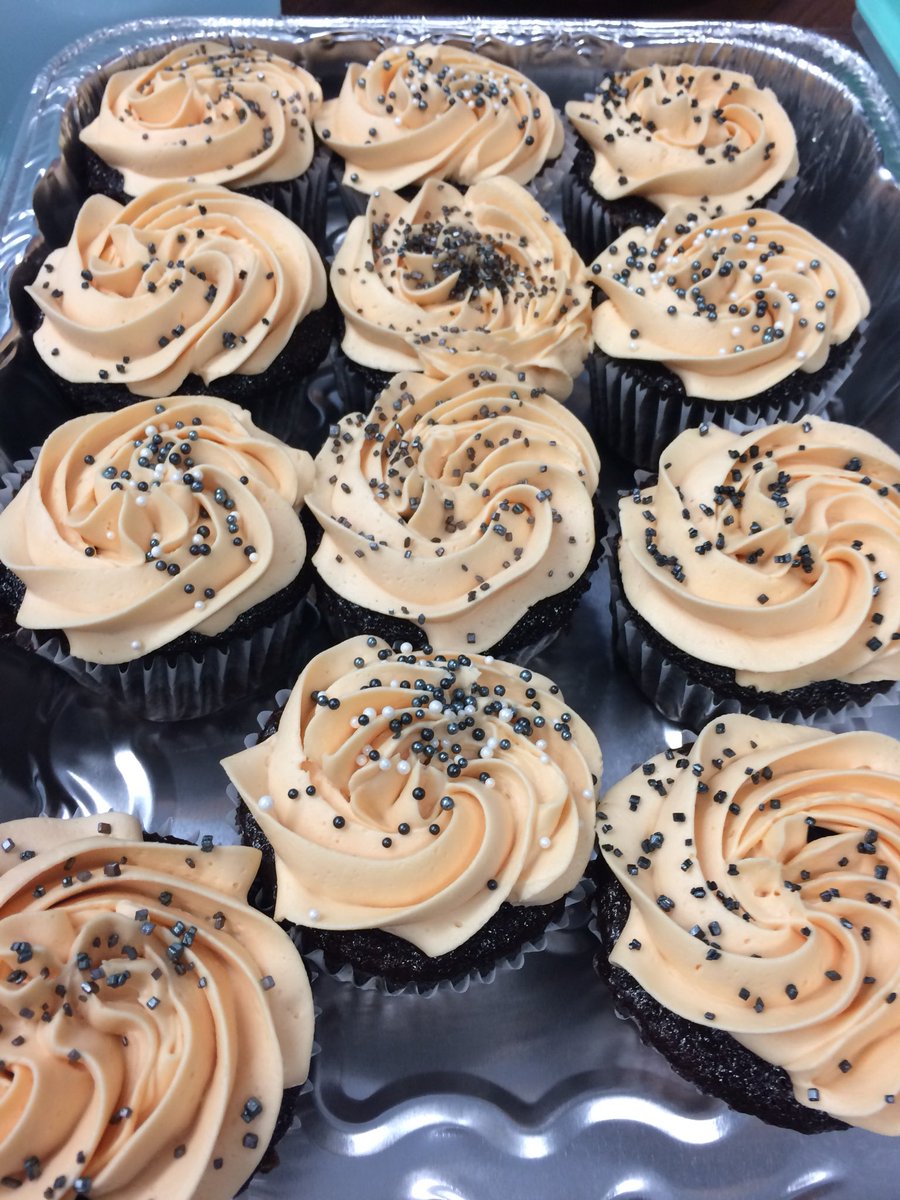 Vandanabakes's tweet photo. Happy Halloween everyone! The @SkScienceCentre loves to bake! #staffpotluck #yummy #spookybaking https://t.co/jH9TEoxxuT