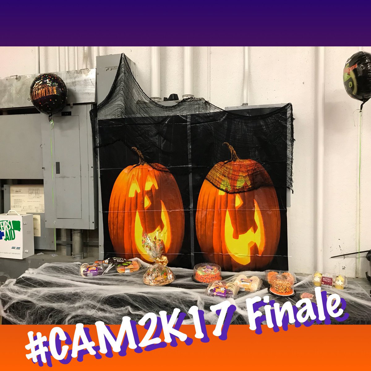 ACM_0950's tweet photo. It may be the end but we will ALWAYS appreciate our cashiers! #Treats #0950 @ValineAlejandra @RICHNYMETRO https://t.co/K1HYSVIF8u