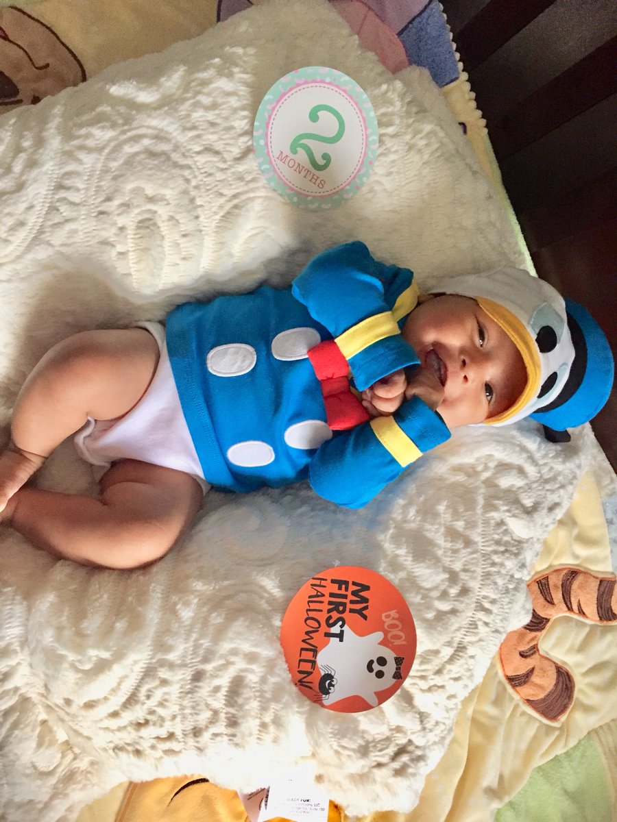 mamitiffff's tweet photo. Happy 2months to Savannah & Happy Halloween everyone 🎃💖🦆 #secondcostume https://t.co/wsIHZLwVHh
