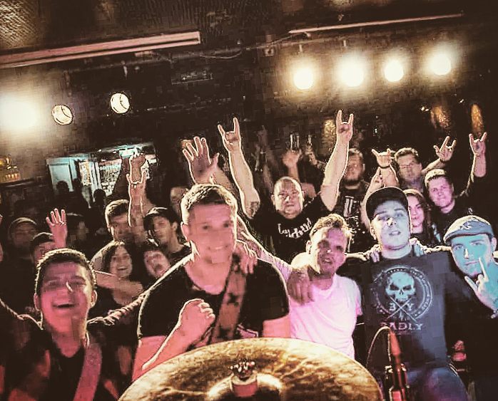 OhrenTod2010's tweet photo. DANKE Leute, dass war grandios 😎🤘
#danke #wildejungs #tour #unbesiegt #deutschland https://t.co/DS38esVmLx