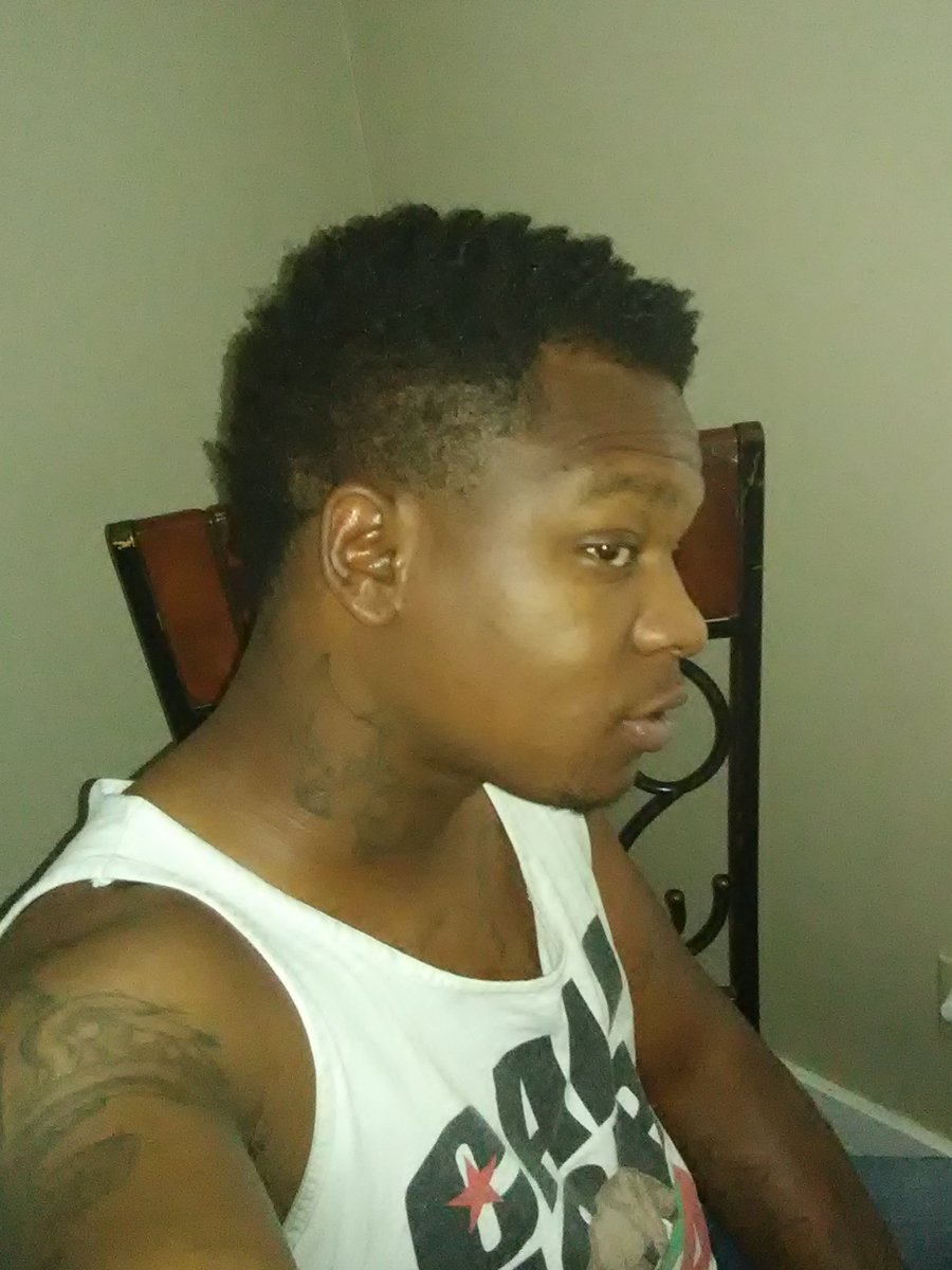 Getoffthecrums's tweet photo. My hair nappy asf https://t.co/bpofzLEAfp