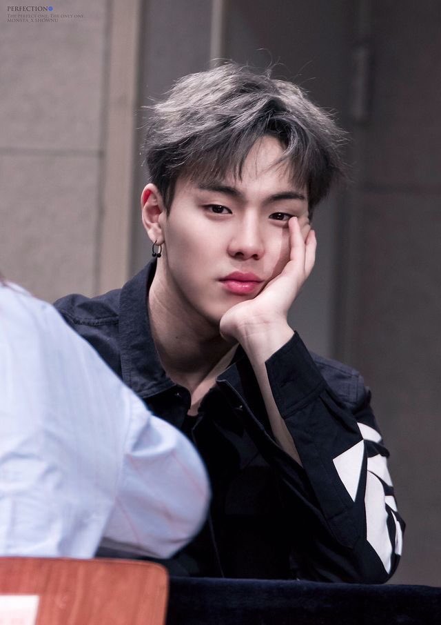 monstaxstuffs's tweet photo. we should call him “god”. https://t.co/GA5vVWZbVs