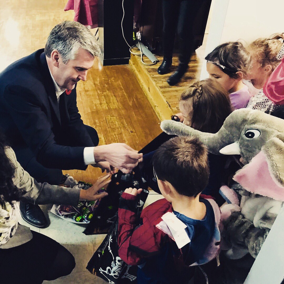 StephenMcNeil's tweet photo. Wishing all Nova Scotians a safe and fun #Halloween. For Halloween safety tips from the @redcrosscanada, visit https://t.co/ZFiRmq4WBf https://t.co/brwcxSY4hX