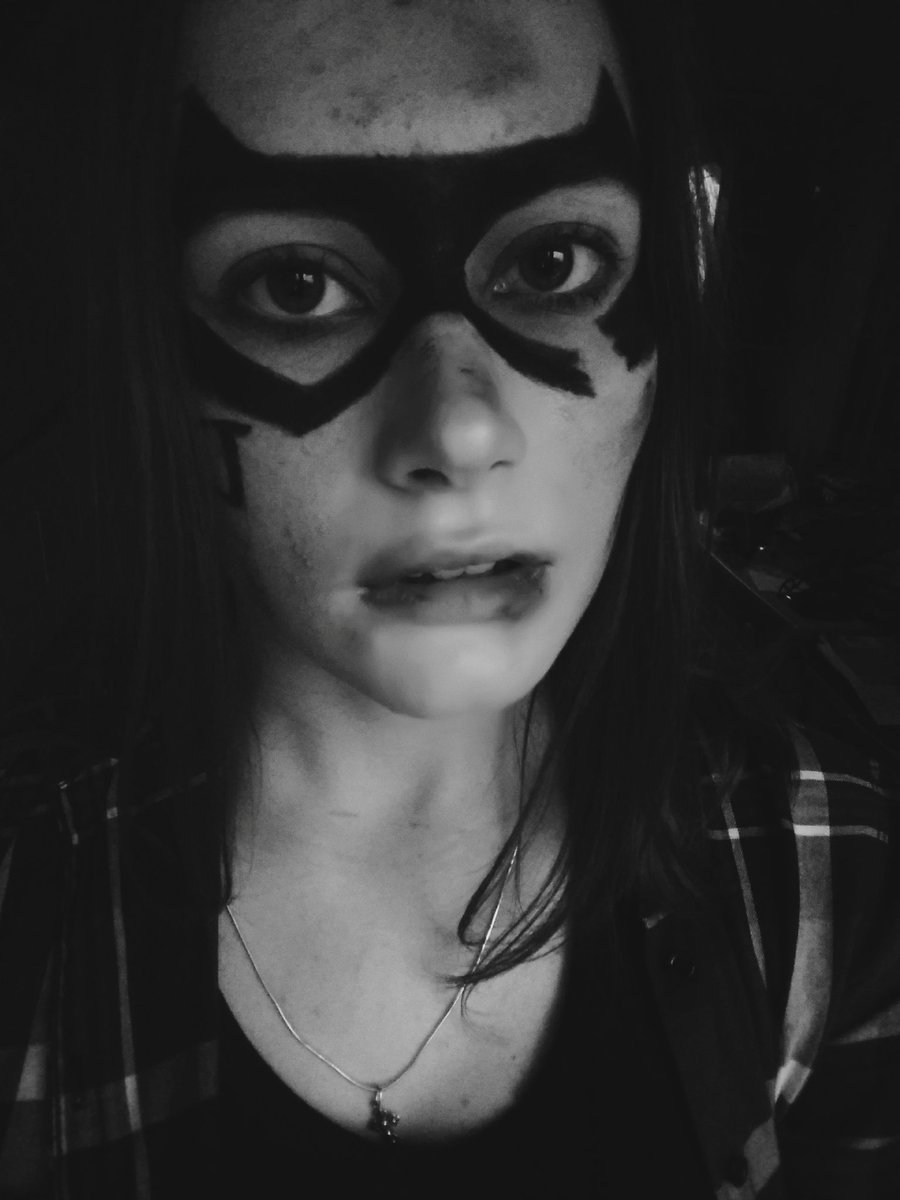 Bat_loser's tweet photo. How long did you wait before replacement me?!
I trusted you!
I'm not your Robin anymore!
#femJasonTodd #Batman https://t.co/Wc0xw6WYBB