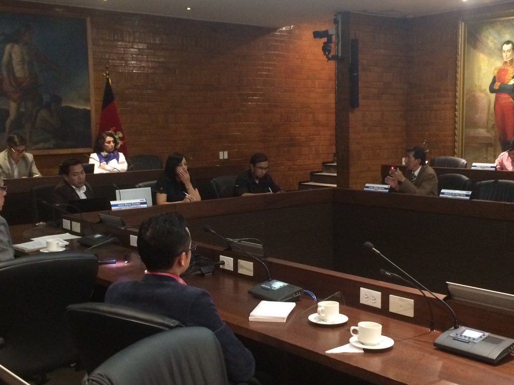 SusanaCastanedV's tweet photo. Moradores barrio La Armenia piden q vía alterna se habilite de manera permanente, ya q va a ser un año q no hay puente d acceso al barrio. https://t.co/DHTcyMqA1k