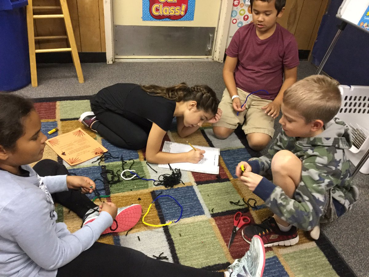 Queentea01's tweet photo. Creating spiderwebs to catch spiders. #HoffmannSteam https://t.co/9OkIg56Z8D