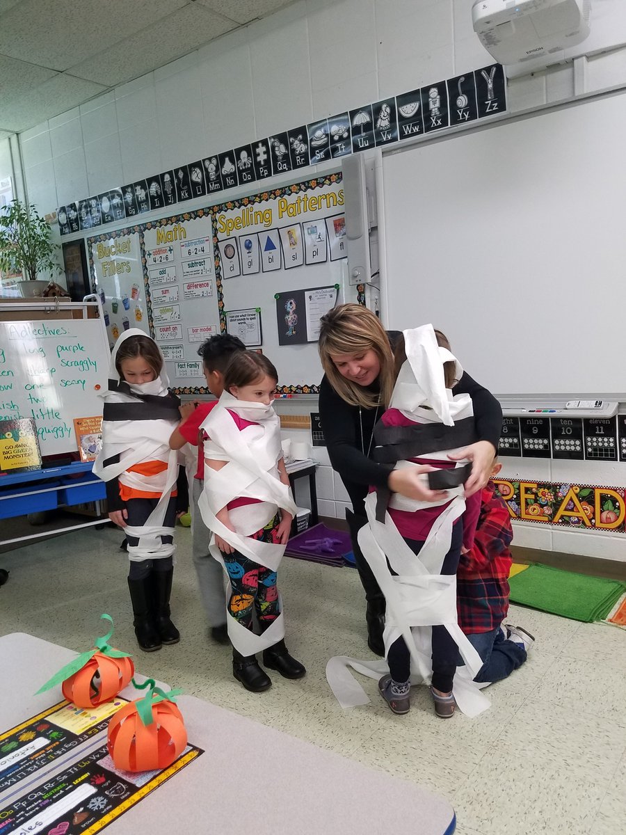 mtarlingtonk8's tweet photo. Halloween fun! https://t.co/UaWx61toHF