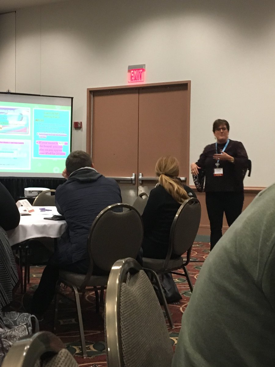 ActivatePathwys's tweet image. Discussing learning paths with @FSD79 #PLconf17