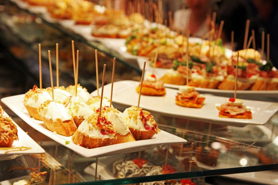 CocinayVino's tweet photo. Todo listo  para el primer mundial de la tapa https://t.co/cBB0tJUqL3  https://t.co/BEmJK99qIB