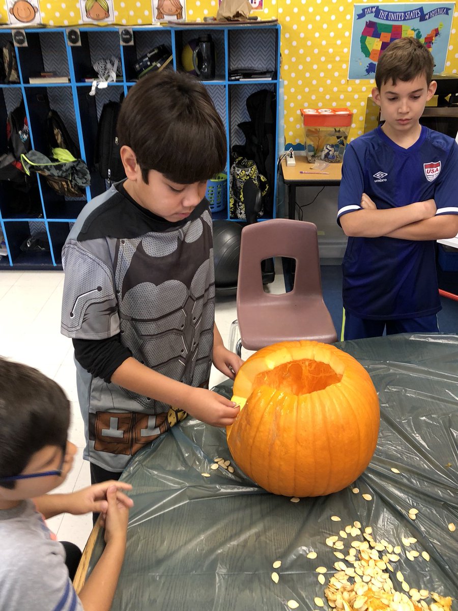 Mrs_Fluta's tweet photo. Halloween fun &amp; Pumpkin investigation. #MonstersInc https://t.co/AJ1J6RPzUD