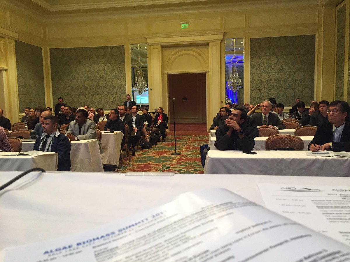 LieveLaurens's tweet photo. Excellent turnout for our session on extraction, conversion and products this morning. Thank you! #Algae2017 https://t.co/TAeVh8KKlv