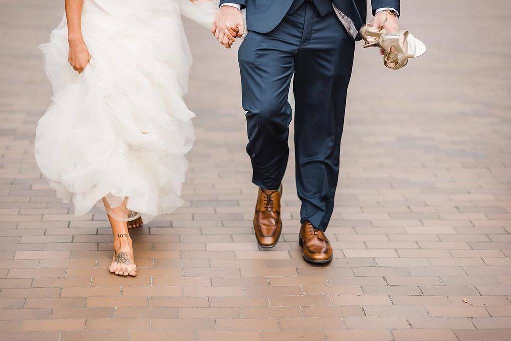 Nikonandy's tweet photo. Portraits kicked ass, so let's give the feet a break before the ceremony. https://t.co/1jPJwK6OJo