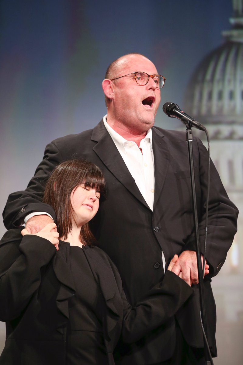 nicoczar's tweet photo. An amazing moment during #NECDinner last night. #irishtenor @ronantynan sings to award recipient Collette of @colletteycookie @bostonherald https://t.co/LcCYgDYhBU