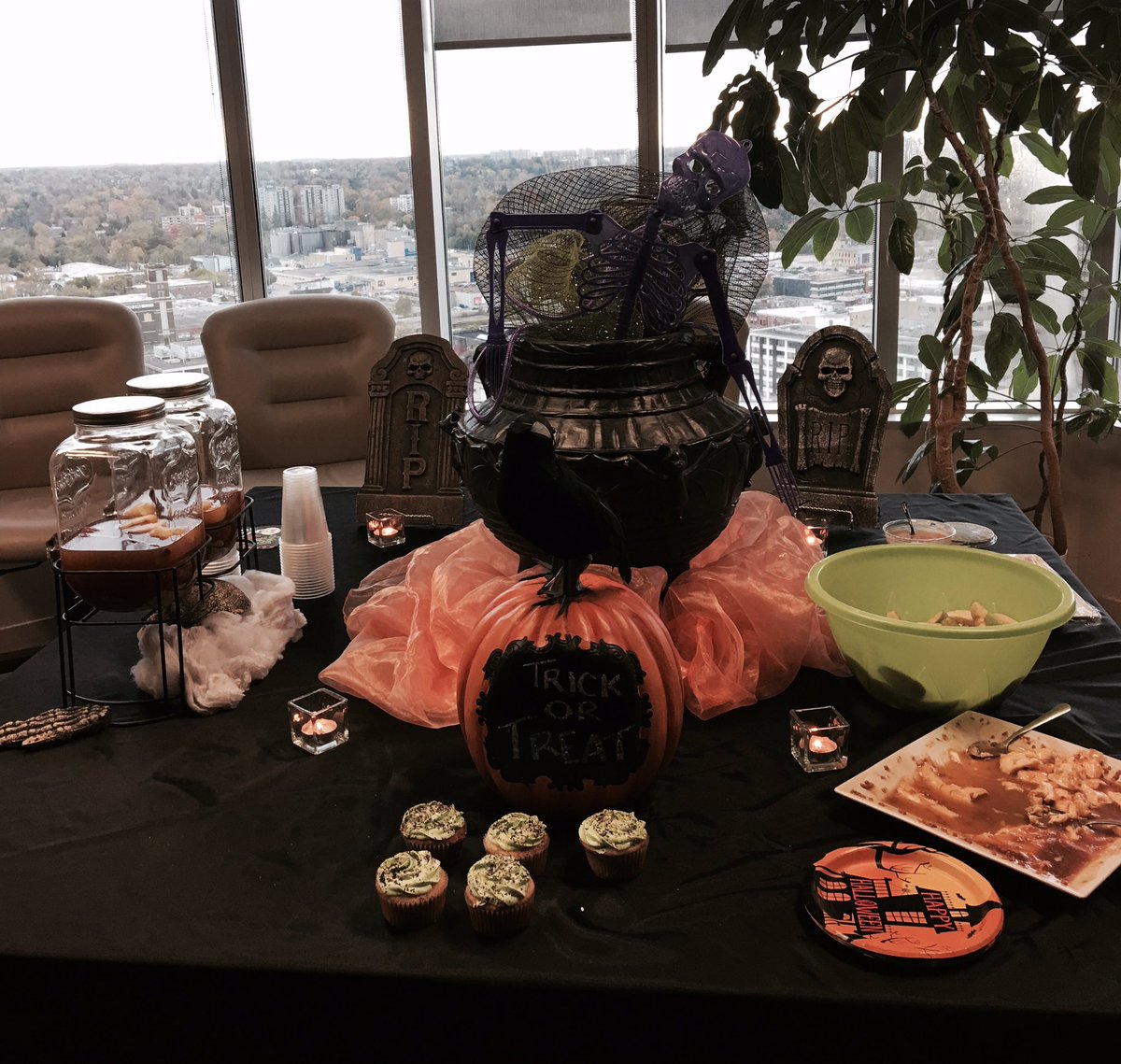 Having treats at the #mtlondon office is one of the certainties of life🎃