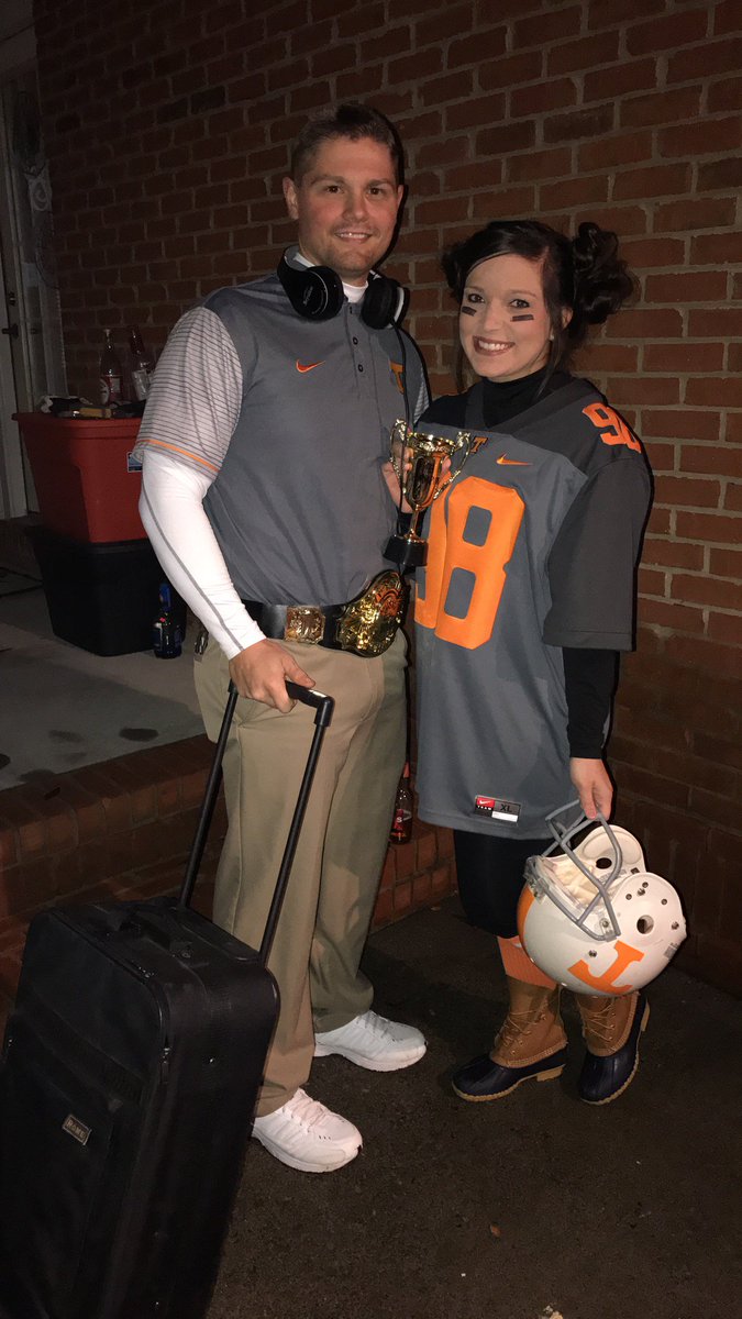 BSapp12's tweet photo. @SECcountry βFiredβ Butch Jones #lifechampions #gettopackin #musiccitybowlchamps #taxslayerbowlchamps https://t.co/Edoe02GBui