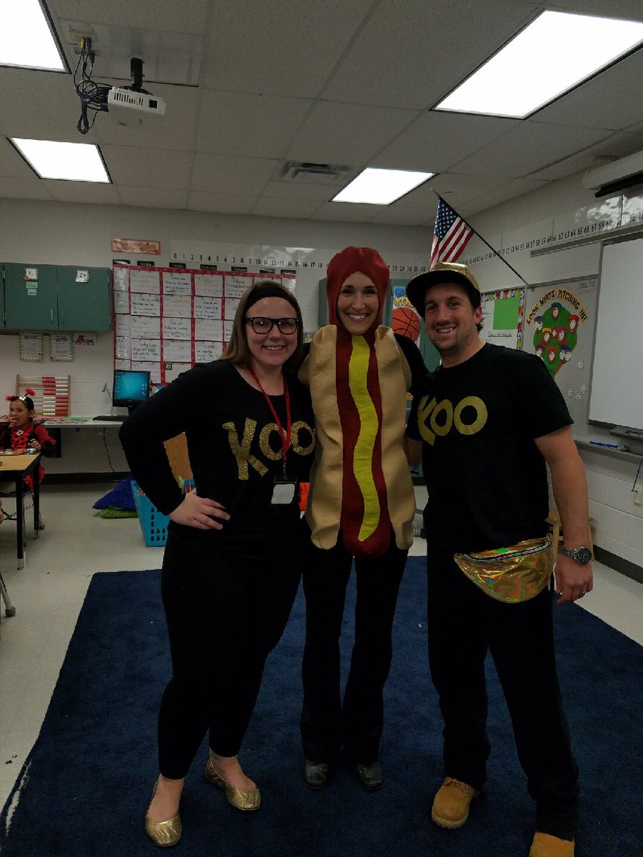 ChestnutPRIDE's tweet photo. Our staff is AMAZING! They go all out to make this day special for our students! 🎃 https://t.co/Ghn2YPUH9Z