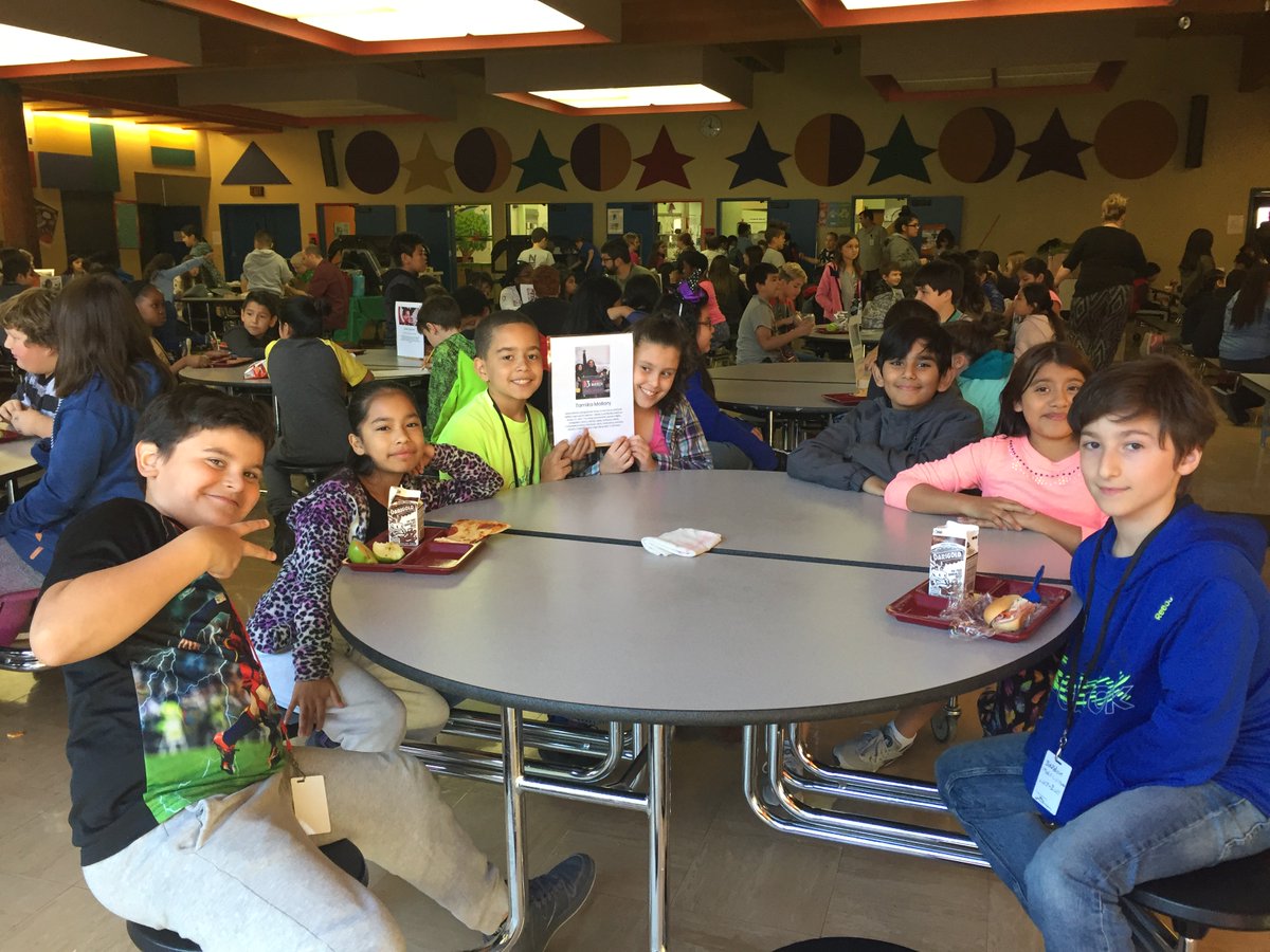 <a href="/shawndas/">Principal Sewell</a> <a href="/greshamschools/">Gresham-Barlow SD</a> 4th &amp; 5th graders @HIES mix it up at lunch &amp; discuss leadership qualities; standing up for others, being brave, kindness, respect. #TeamGBSD