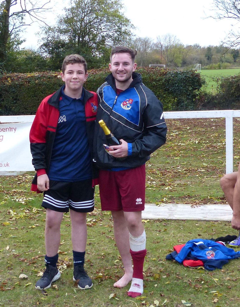 Clarkeyboy77's tweet photo. Alconbury 1st team october player of the month Will England #oneontheright @CambsLeague @squeezefootball @huntspostsport https://t.co/Nnqa4NGjTQ