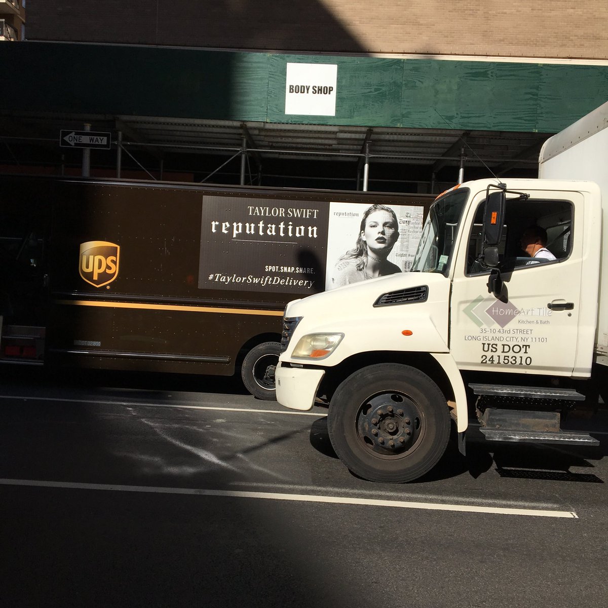 pschsmith's tweet image. #taylorswiftdelivery #promo