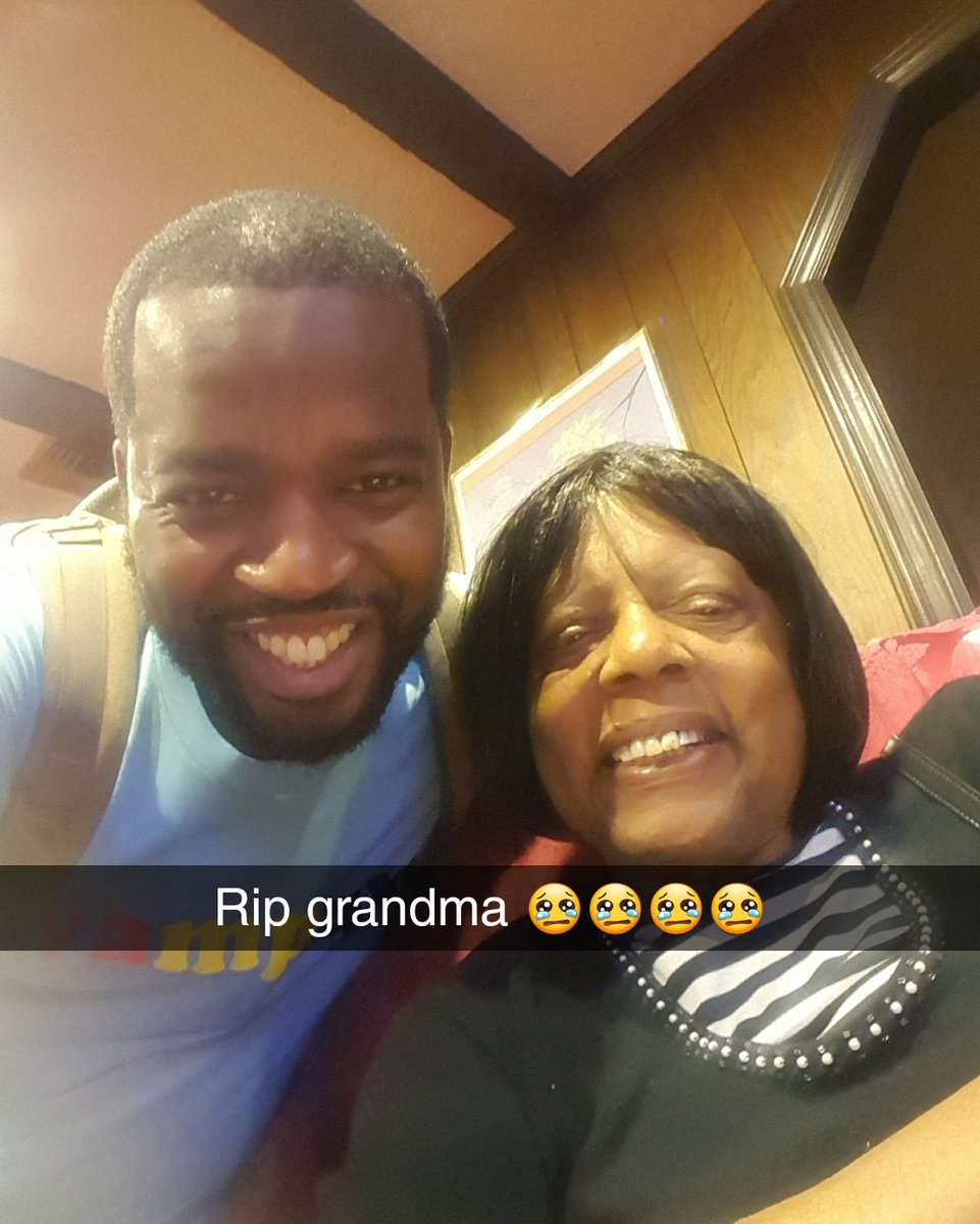 RonnyJenkins141's tweet photo. 😢😢😢 #RipGrandma https://t.co/HdvZsHPJV0