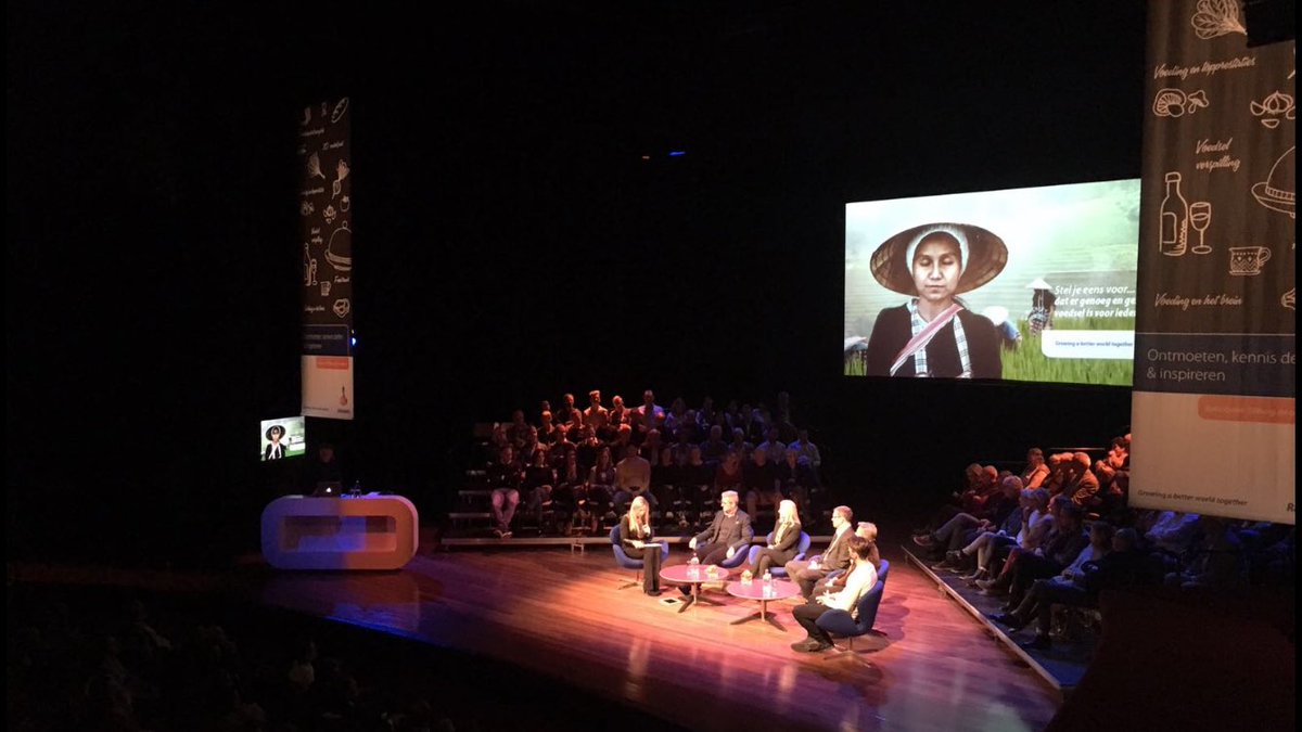 eyedosupport's tweet photo. Food &amp; agri dir @ruudhuirne over welke bijdrage Rabobank kan leveren tegen de wereldvoedselproblematiek #raboinspiratieavond @RaboTilburg https://t.co/CTDRjR1zFK