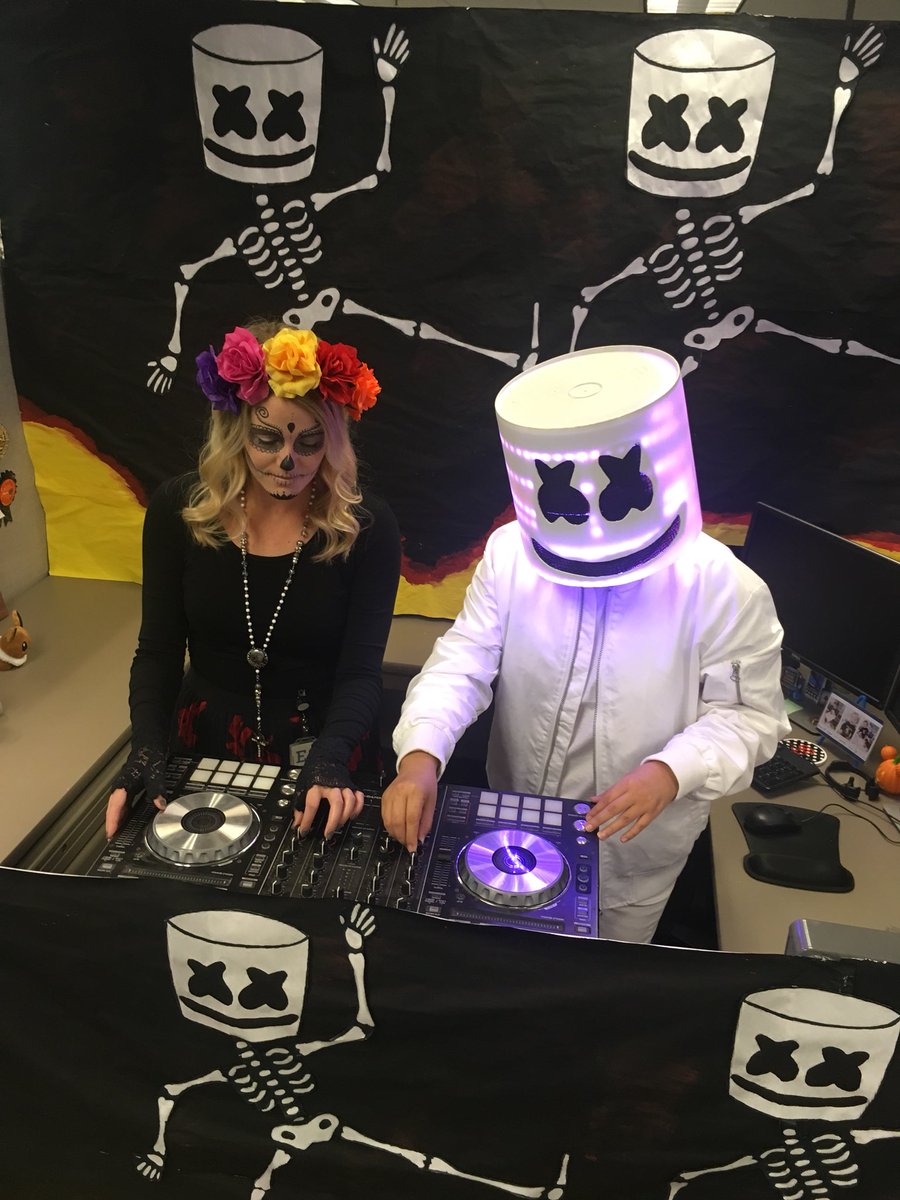 jazzberryjam5's tweet photo. I also had a b2b session with Alison Wonderland! @awonderland @marshmellomusic @MELLOGANGFAMILY #Melloween #Halloween https://t.co/Ta4outQzNL