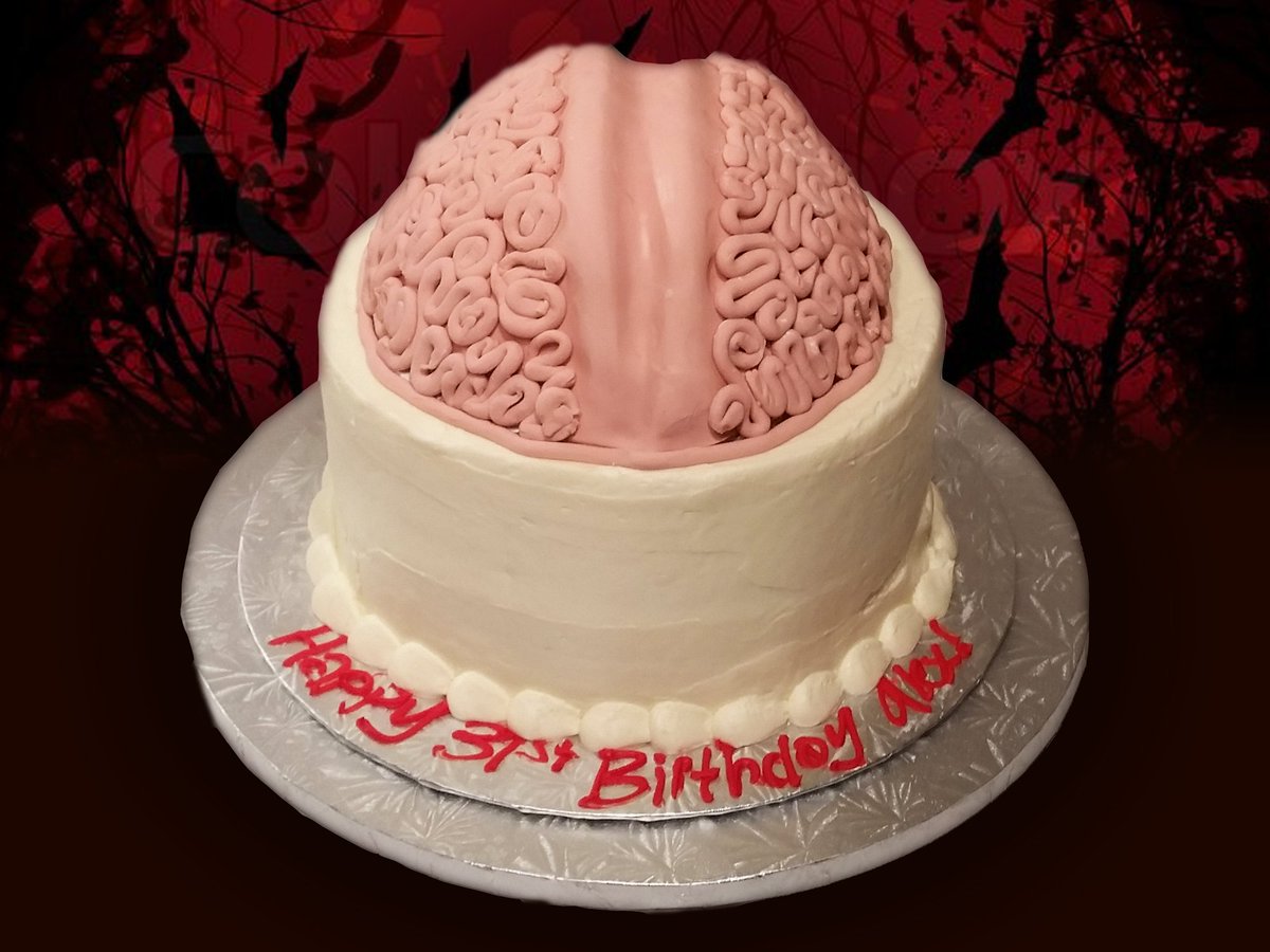 FateCakes's tweet photo. Happy Halloween! #halloweenbirthday 🧛‍🎃👻👀 https://t.co/FqEIKCdgeJ