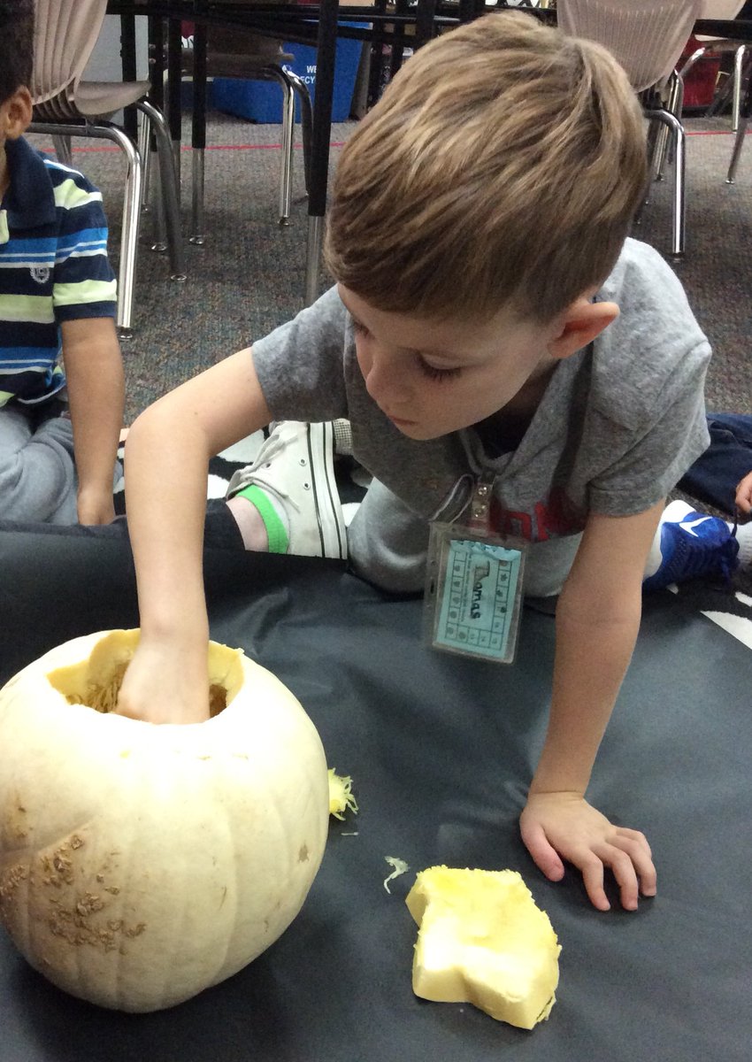 ShaughnessyECSE's tweet photo. We had some awesome hands on science today! #DWEeagles https://t.co/npXA84bvOF