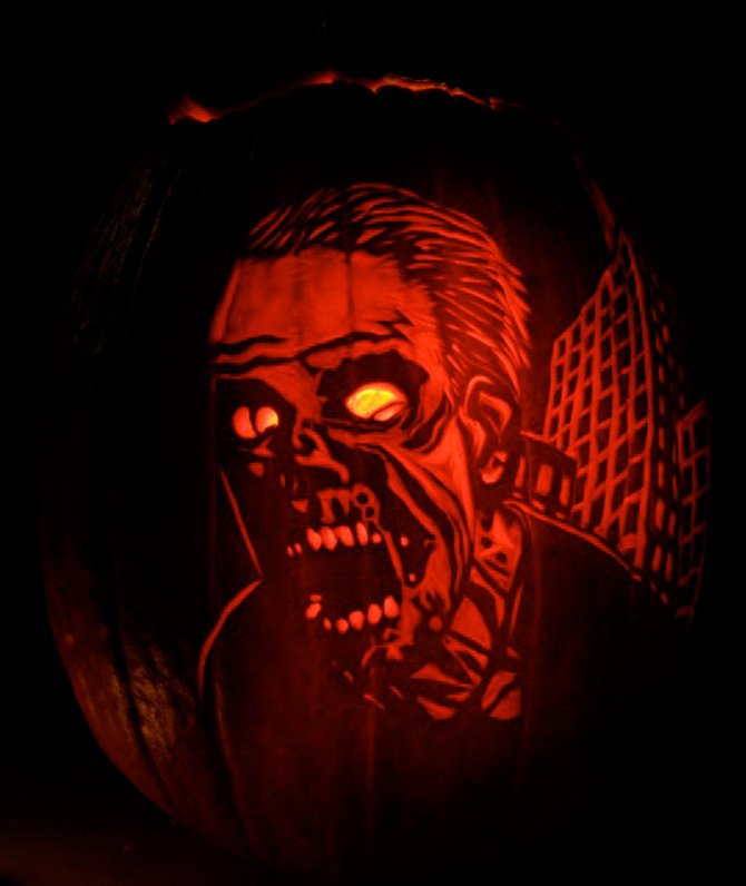 WIRED's tweet photo. See custom jack-o'-lanterns created by Maniac Pumpkin Carvers https://t.co/e9naUdjw0Z #WIREDClassic https://t.co/iKlfQ912UJ