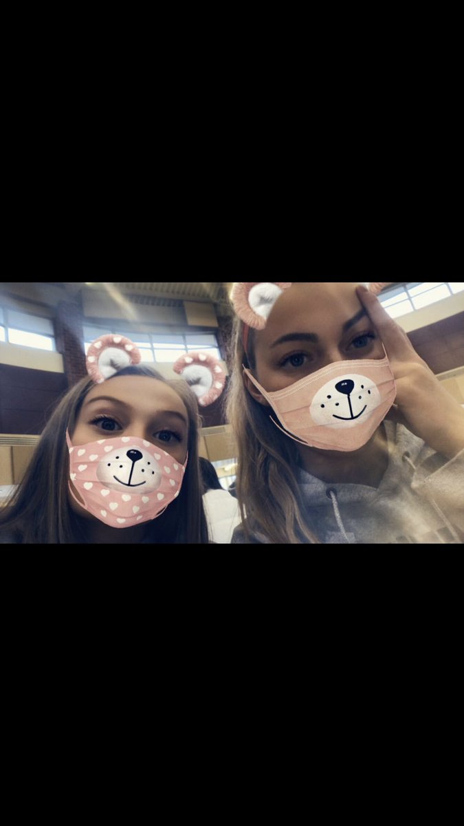 strawn_emily's tweet photo. Happy birthday emme love u 💓 https://t.co/RaNyIYVv9m