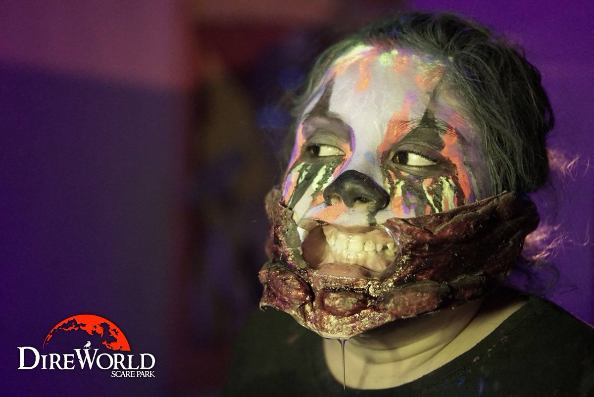 direworldpark's tweet photo. Tonight is the LAST NIGHT to Experience #DIreworld Scare Park! Get your tickets at https://t.co/XuBc4u1w14 or at the box office. https://t.co/H1cIrJ31Fg