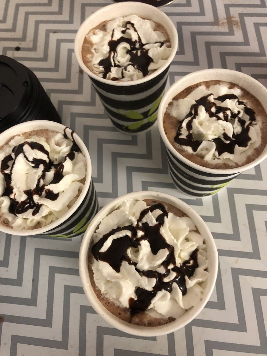 bosAVID's tweet photo. So much happiness in tutorials today! Our AMAZING #AVID #tutors brought our students some cookies to enjoy (our tutors are the BEST) and Mrs. Torres became barista for the day and made hot chocolate for everyone. #workhard #snackhard @boswellhs @ChandraT16 #bos360 #bosproud https://t.co/leOUQfyJcy