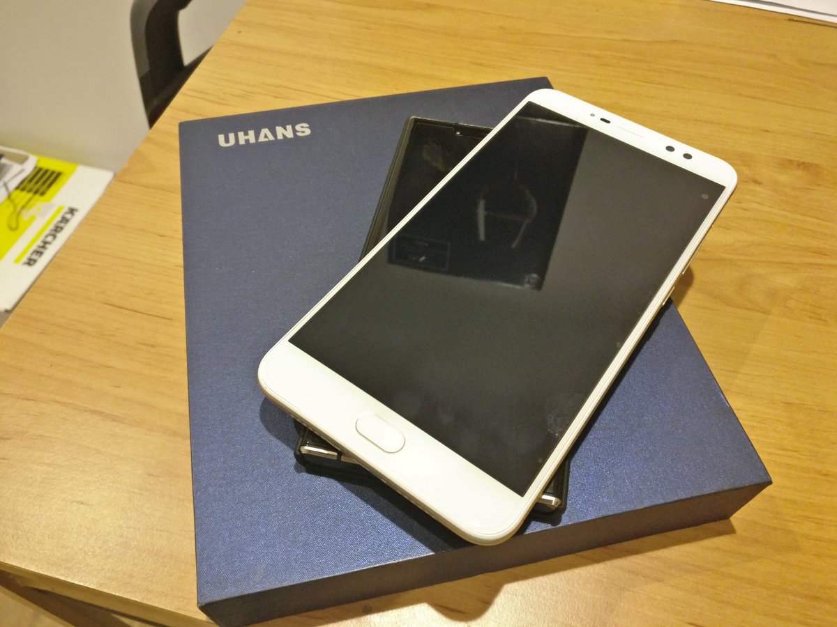 OfficialMr_West's tweet photo. Seen and done enough testing with the #oukitelk3 for my review, time to switch it over to the GIGANTIC #Uhansmax2 😁😁😁 https://t.co/rO9dLepM8E