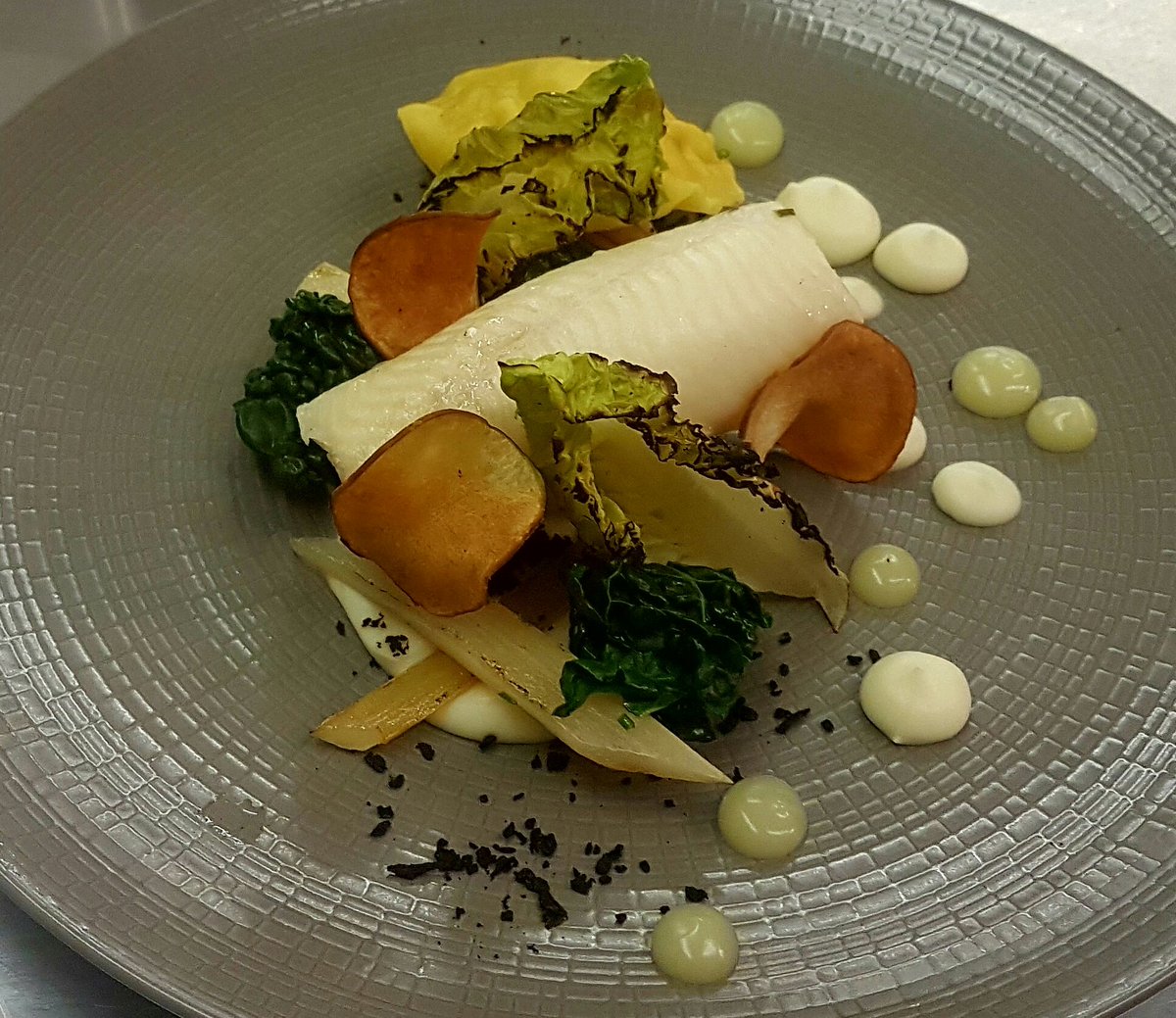 ChefChatfield's tweet photo. Tonights special @CelticFishGame #lemonsole #lobster #ravioli #artichoke #gemlettuce #yuzu #celeriac #salsify #eastlondon #dineoutlondon https://t.co/7ZeSbrSrvC