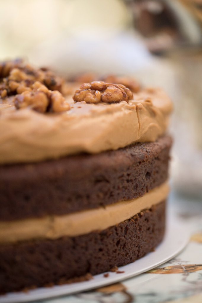 DebaereUk's tweet photo. @EalingInsider @iconiccreative @EalingChocs I'm sure we could arrange something ! We hope everyone likes cake #Ealinghour https://t.co/uwvYvjXU6h