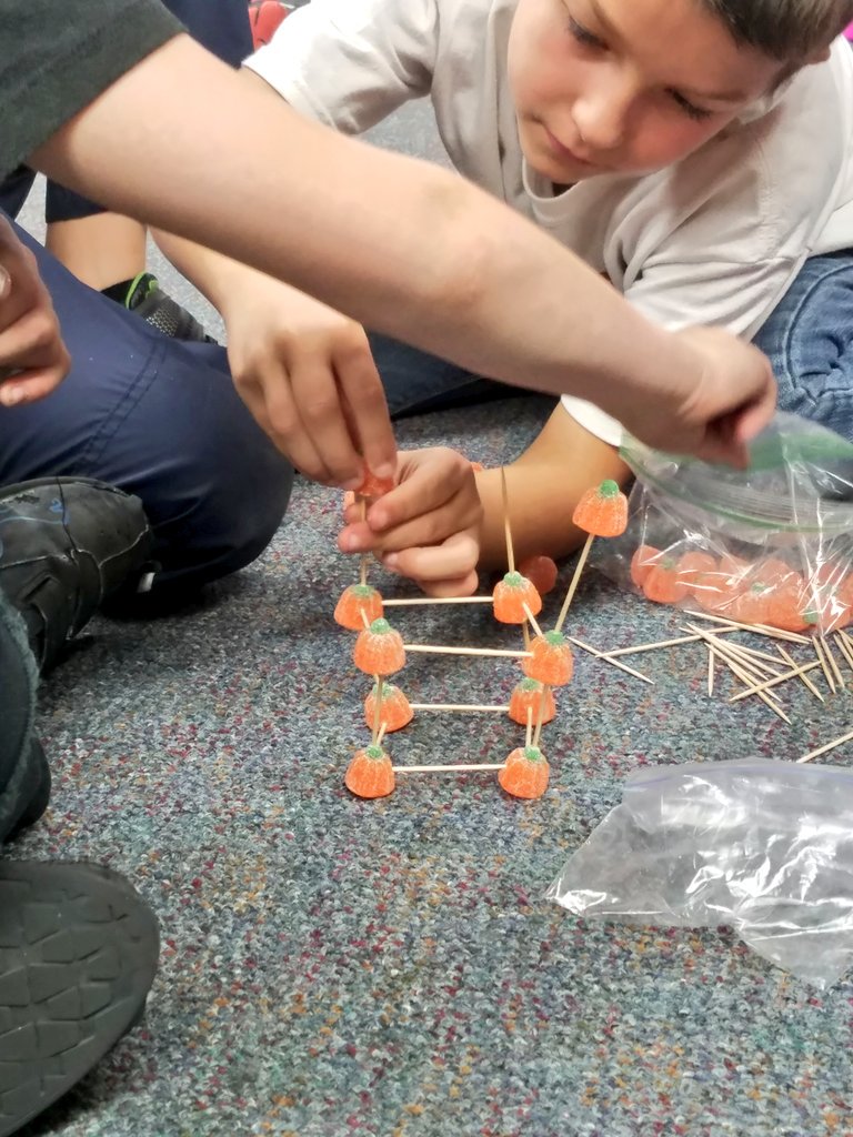 Hansen2ndGrade's tweet photo. Who says Halloween isn't educational? Building pumpkin towers today! Who can make the tallest structure? #STEMapproved #FUN https://t.co/8FPHsqF8NH