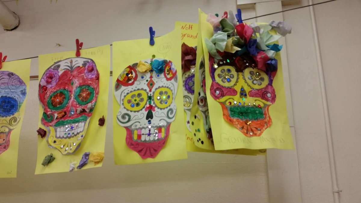 BeverlyClearyK8's tweet photo. October art with Mrs. Tanner! https://t.co/RV9k6KlCV3