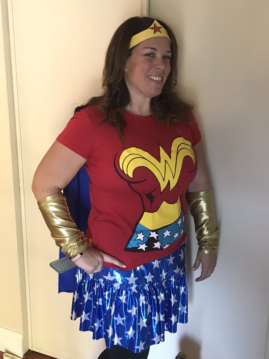 MalibuAmy81's tweet photo. It’s amazing what a little @JennyCraig @orangetheory and @SparkleAthletic can do! 2013<2017 #TeamSparkle #basepushallout #hellweek2017 https://t.co/Tc5pYeZV5H